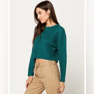 Tilly’s full tilt green crop top sweater size xl nwot!